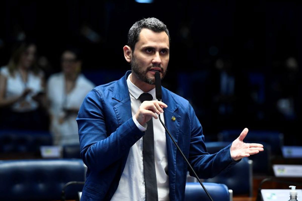 ‘Líder absoluto! A tropa tá formada!’, diz Cleitinho após pesquisa para o Governo