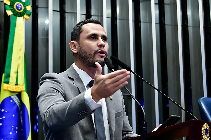 Exclusivo: ‘Fui pego de surpresa e estou em busca de mais informações’, afirma Cleitinho