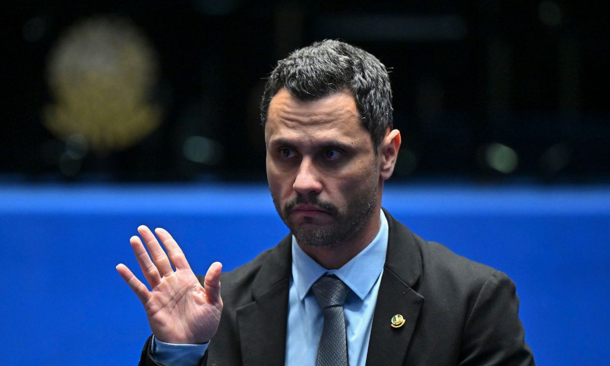 ‘Não vão me parar’: Republicanos descarta Cleitinho; senador diz ter sido pego de surpresa