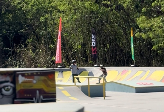 Divskate Contest reúne dezenas de skatistas no Parque da Ilha