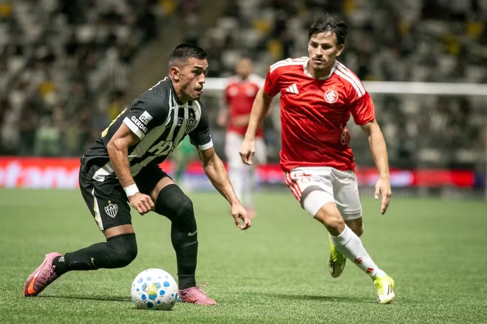 Galo encara Internacional em Porto Alegre buscando manter invencibilidade de 10 jogos