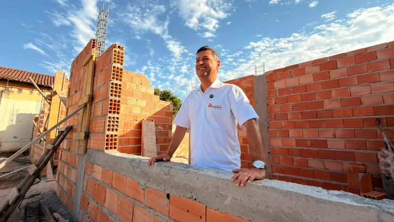 Construção da E.M. Darcy Ribeiro avança no bairro Niterói