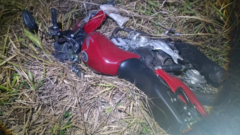 Motociclista morre após bater contra caminhão na MG-252, em São Gonçalo do Pará