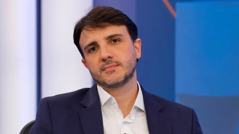 TSE suspende campanha de Renan Santos à Presidência por irregularidades em contas nas redes sociais
