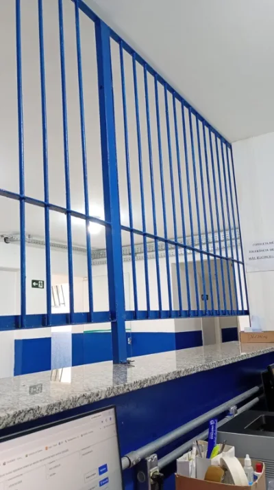 Servidora é ameaçada com extintor dentro de posto de saúde em Divinópolis 
