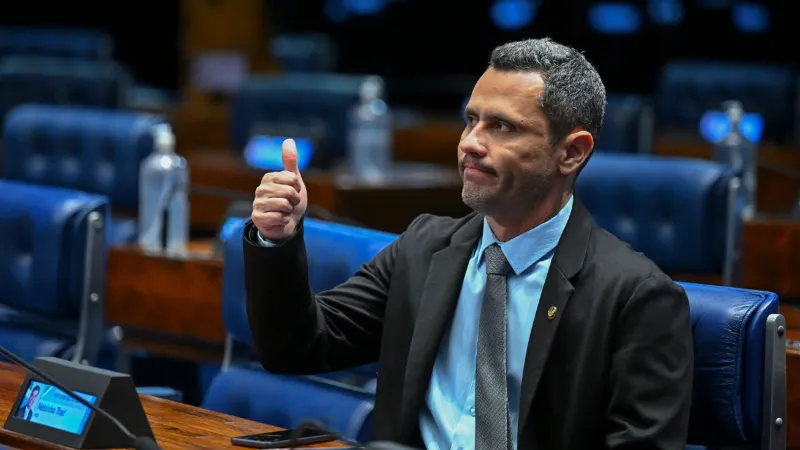 Cleitinho desponta na liderança para o governo de Minas em nova pesquisa