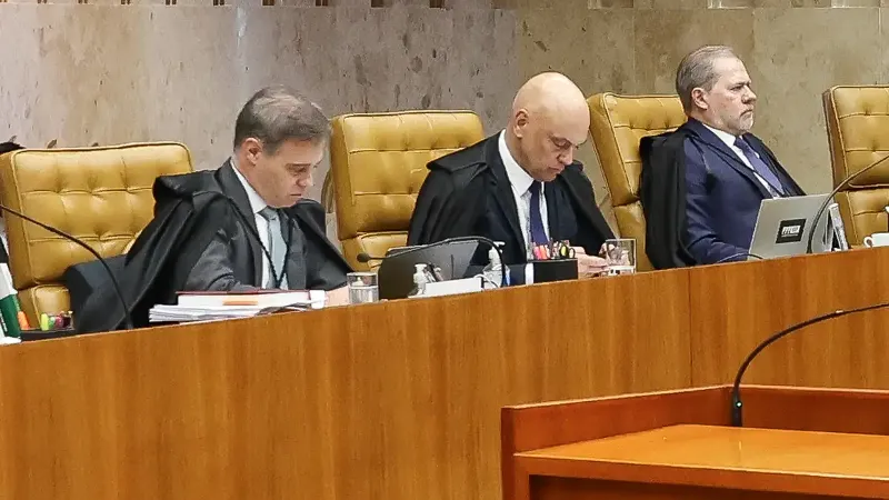 Mendonça acusa Moraes de direcionar investigação no STF