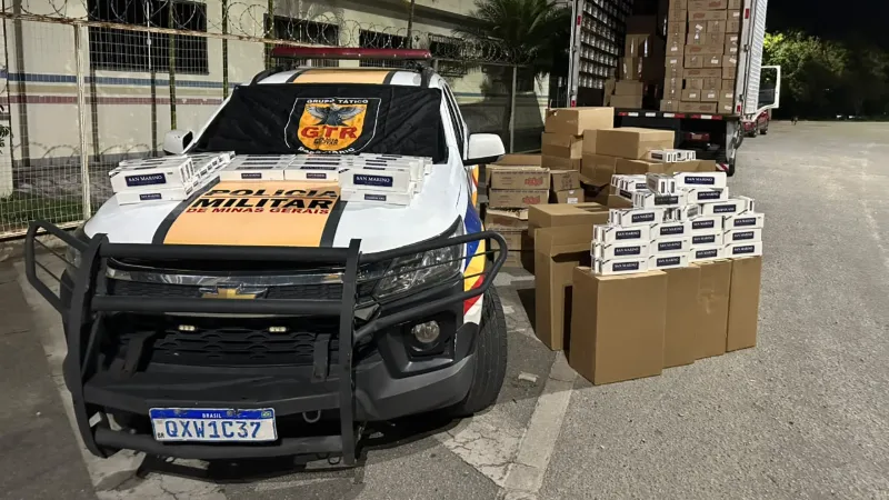 Caminhão com carga de cigarros avaliada em R$ 1,5 milhão é apreendido na MG-050, em Divinópolis