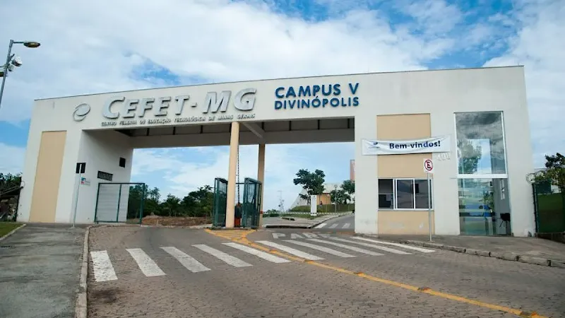 Cefets de Minas e Rio se transformam em universidades federais