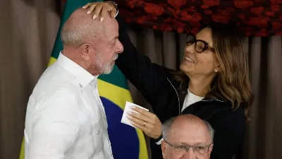 TSE determina que Lula e Janja removam vídeos contra Flávio
