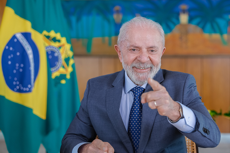PT oficializa candidatura de Lula à reeleição