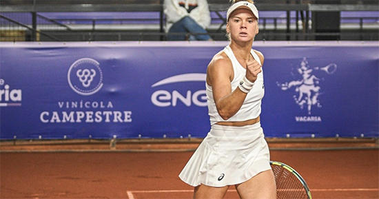 Laura Pigossi consegue incrível virada, é campeã na Espanha e volta ao top 200