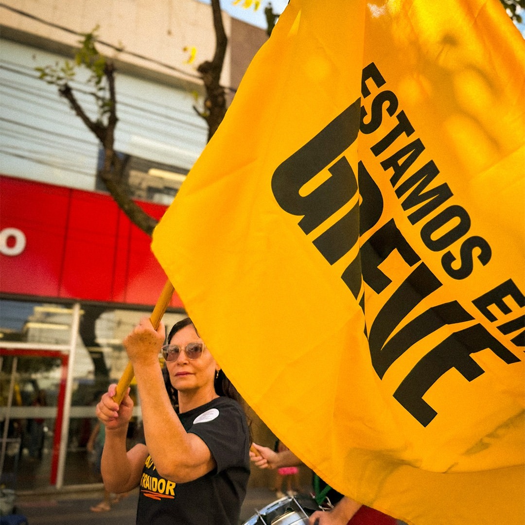 Servidores têm até hoje para apresentar plano de compensação da greve