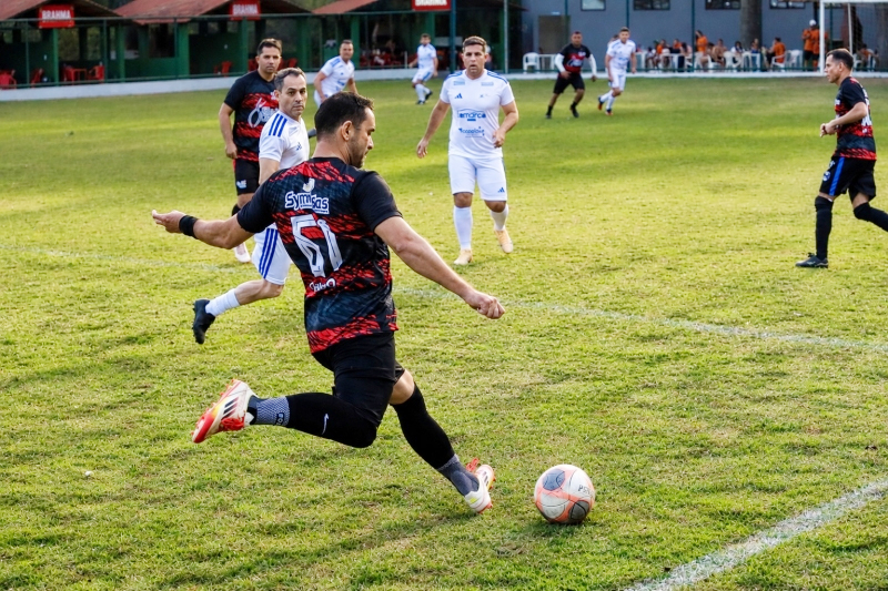 Goleadas e emoção marcam mais uma rodada de campeonato de futebol society do Estrela